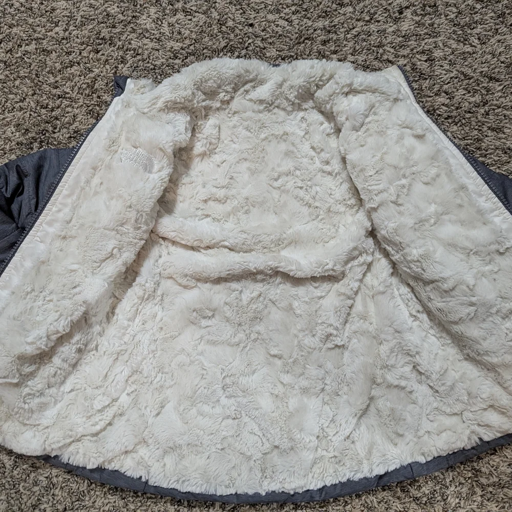 The North Face Kids Charcoal Puffer Jacket - Picture 3 of 4